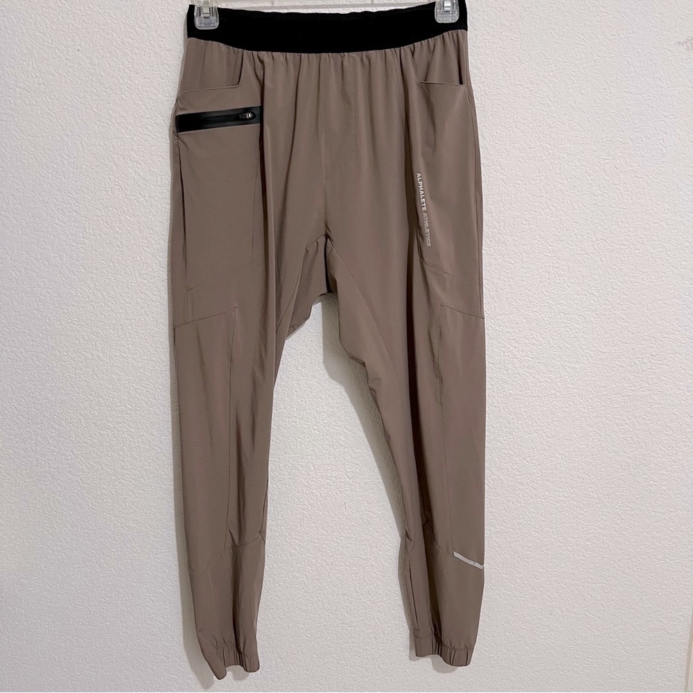Alphalete Athletic Taupe Brownish Gray Performance Wear Joggers M